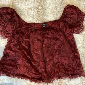 American Eagle Blouse Top Women’s Medium Burgundy Maroon Floral Lace Crop EUC